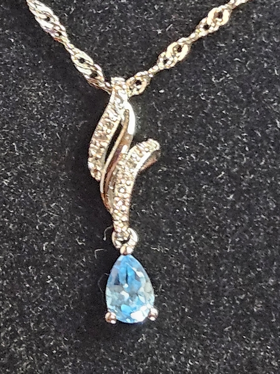Jewelry - Sterling Silver Teardrop Blue Pendant Necklace